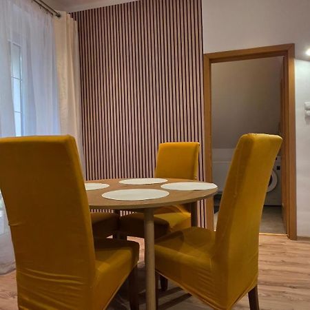 Ferienwohnung Cudowny Zakatek Z Ogrodem I Basenem Bukwica  Exterior foto