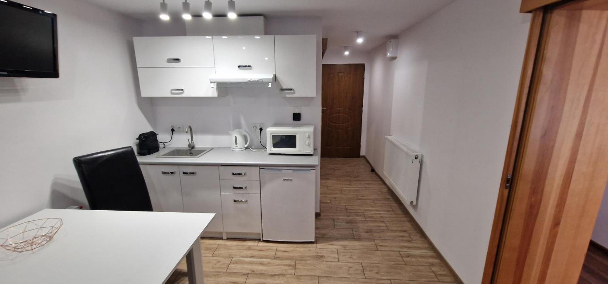 Ferienwohnung Cudowny Zakatek Z Ogrodem I Basenem Bukwica  Zimmer foto